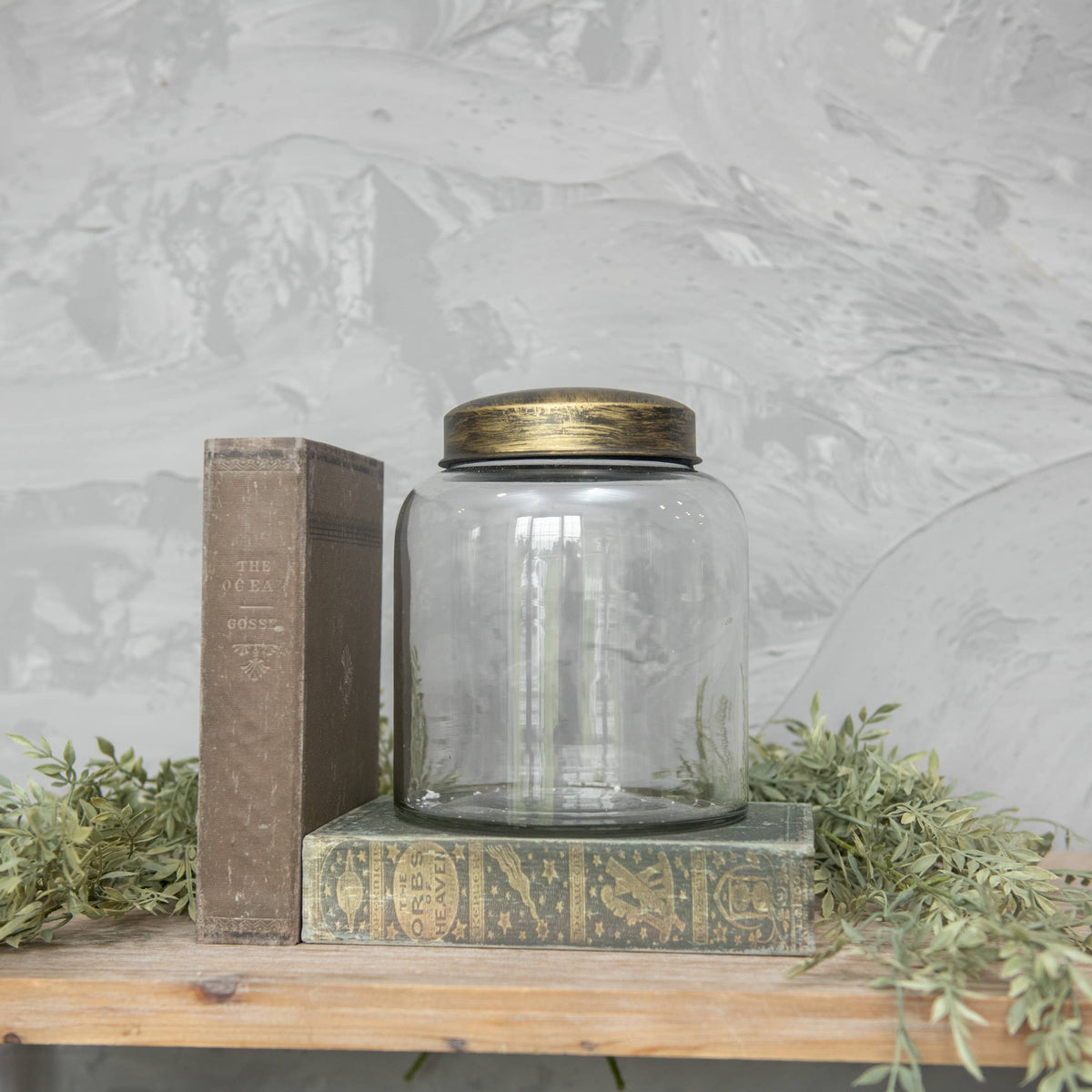 8" CLEAR GLASS JAR W/ GOLD LID