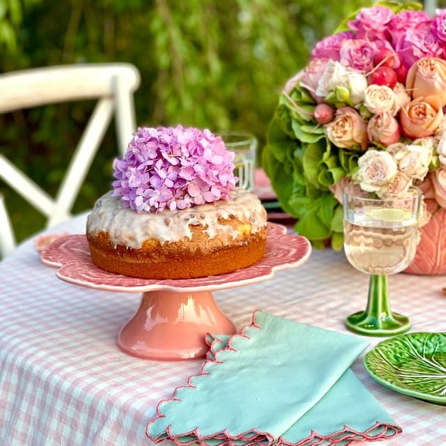 Bordallo Pinheiro Pink Cabbage Cake Stand 12" - Handcrafted